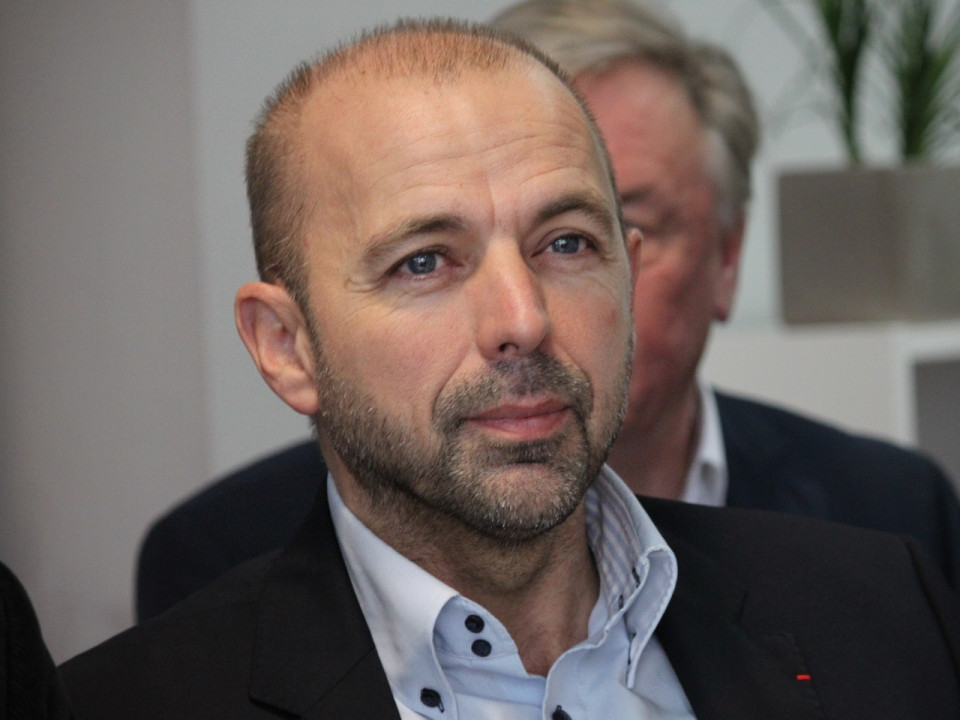 Indemnité de séjour : Debat soupçonne Wauquiez de "s’augmenter en douce"