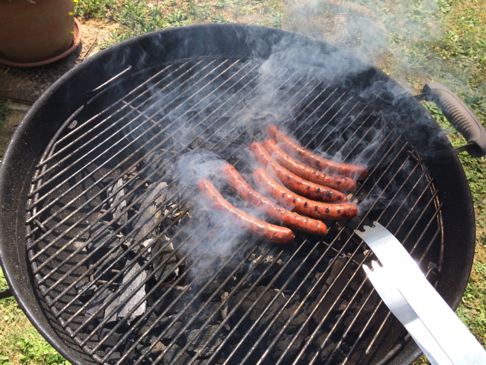 Givors : ils organisent un barbecue dans leur appartement, ils terminent à l’hôpital