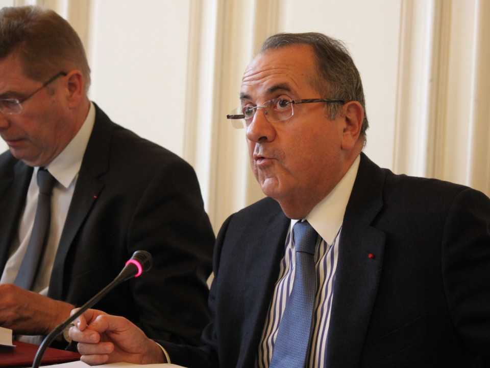 Rhône : deux contrats pour la mixité sociale signés par le préfet à Champagne-au-Mont-d’Or et Communay