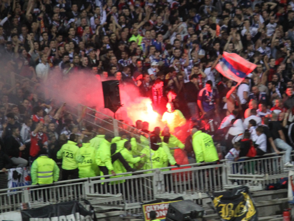 Le stadier blessé à la main à Gerland a perdu un doigt
