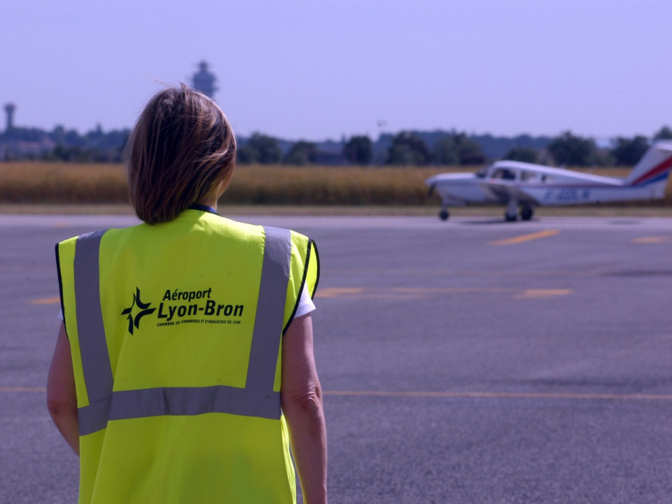 Un homme retrouvé sur la piste de l’aéroport Lyon-Bron, il fuyait en Suisse pour échapper aux nazis