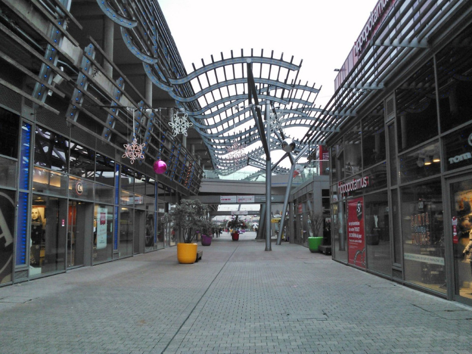 Les deux soeurs employ&eacute;es au Carr&eacute; de Soie soup&ccedil;onn&eacute;es de se servir dans la caisse