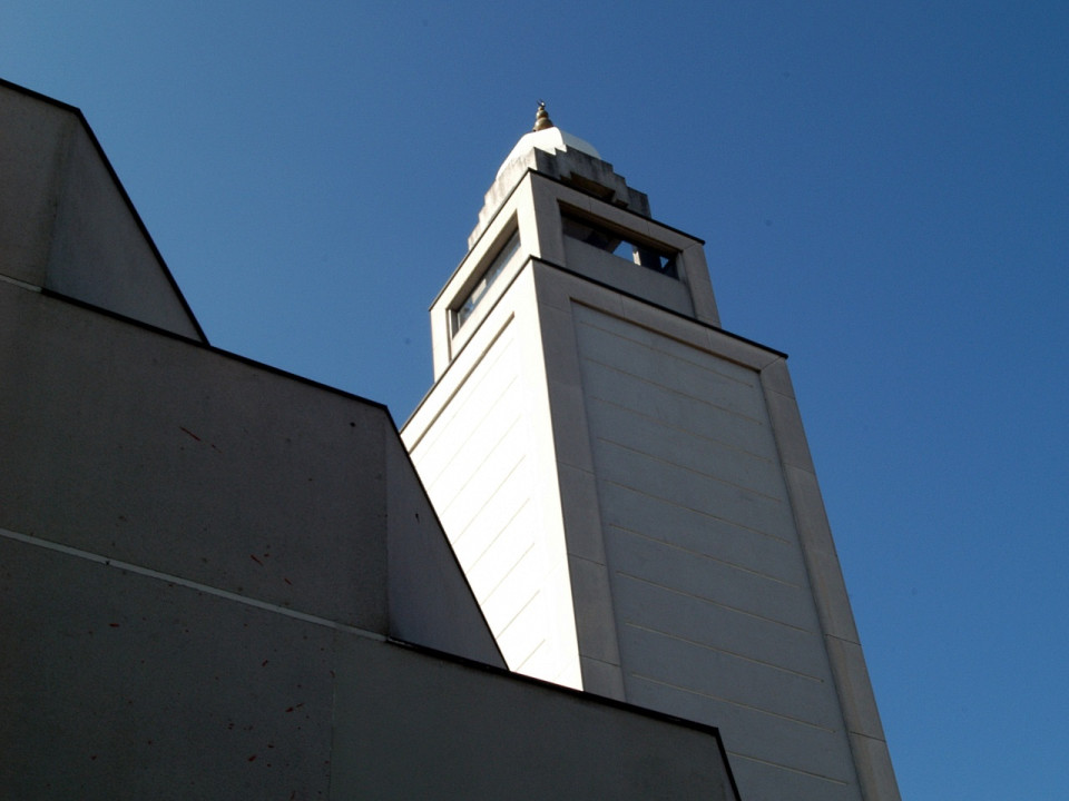 Professeur décapité : le Conseil des Mosquées du Rhône demande de rester "unis face à la folie meurtrière"