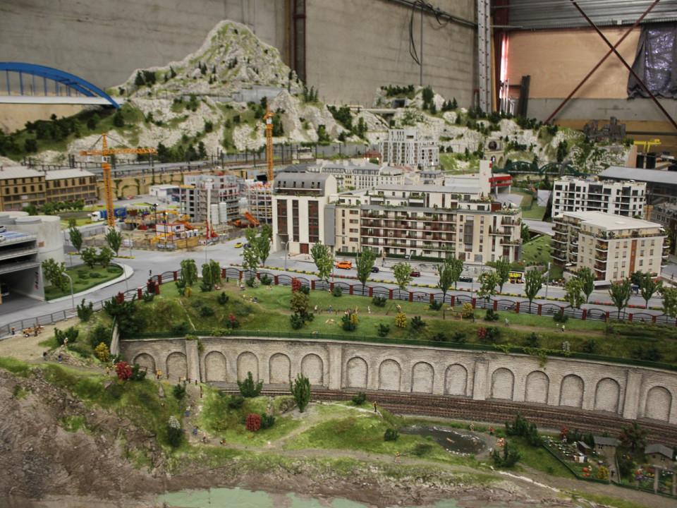 Mini World Lyon investit le Carré de soie