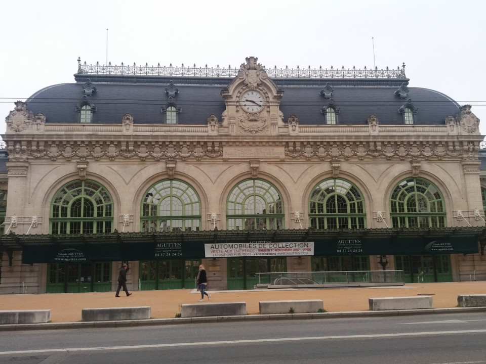 Lyon : il porte un coup de bouteille à son opposant aux Brotteaux