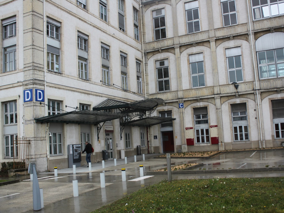 Un nouveau malade du coronavirus d&eacute;tect&eacute; et hospitalis&eacute; &agrave; Lyon