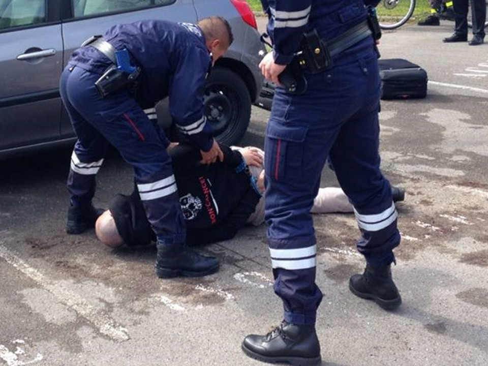 Les douaniers de Lyon saisissent 68 kilos de cannabis dans un camion