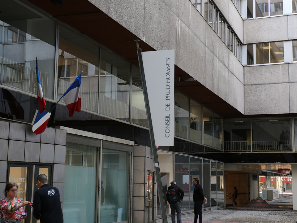 Lyon : licenciées, quatre personnes d'origine maghrébine se disent victimes de discrimination