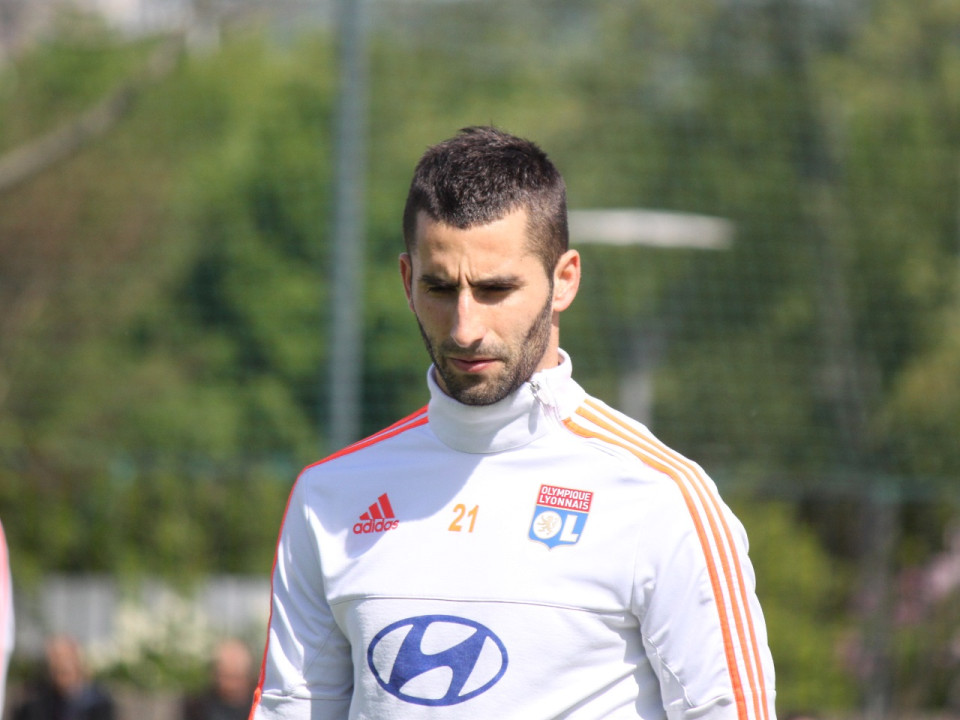 OL : suspendu 4 matchs, Maxime Gonalons ratera le derby