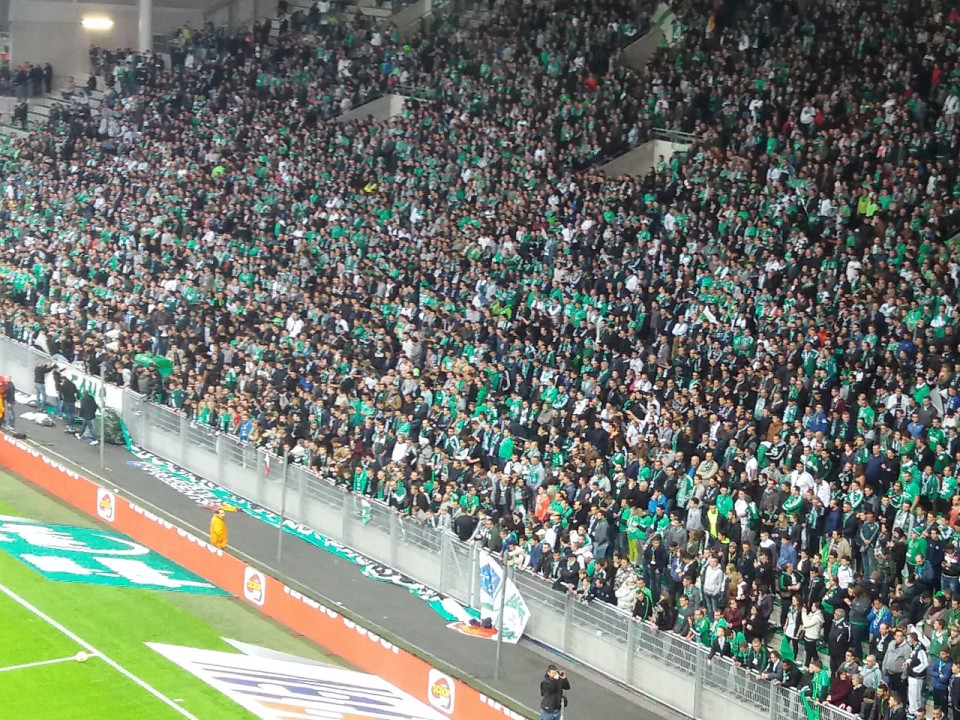 Supporters stéphanois recalés à cause de leur adresse e-mail : l’OL a agi illégalement