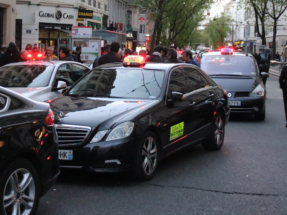 Une manifestation des taxis organisée ce mardi à Lyon