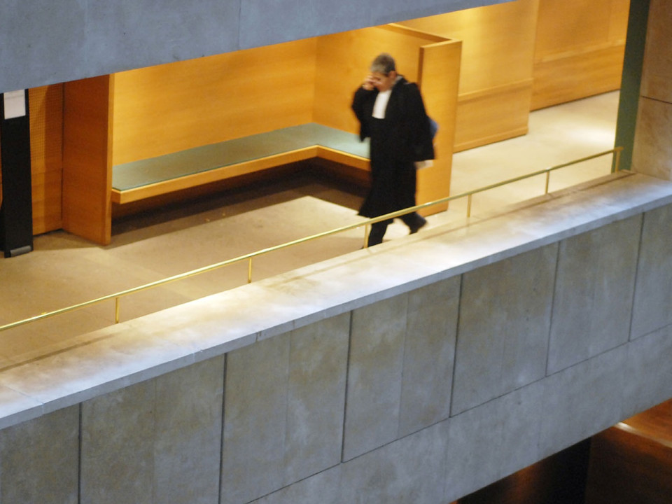 Il escroque l'assurance en percevant les indemnités de son père décédé