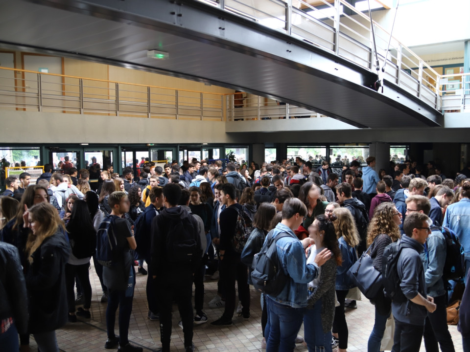 Les bacheliers auvergnats et rhônalpins poursuivent leurs études dans la région