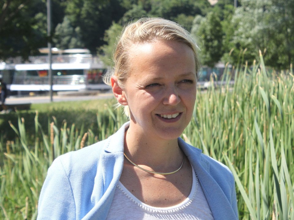 Elue à la Région mais habitant à New York, Anne Lorne va démissionner