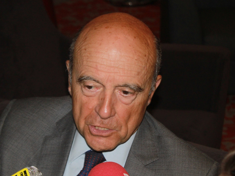 A Villeurbanne, Alain Juppé dégaine le premier et réunit 1700 personnes