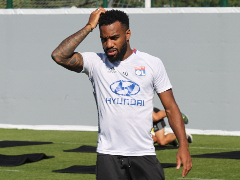 OL : sans Lacazette et Rafael à Marseille ?