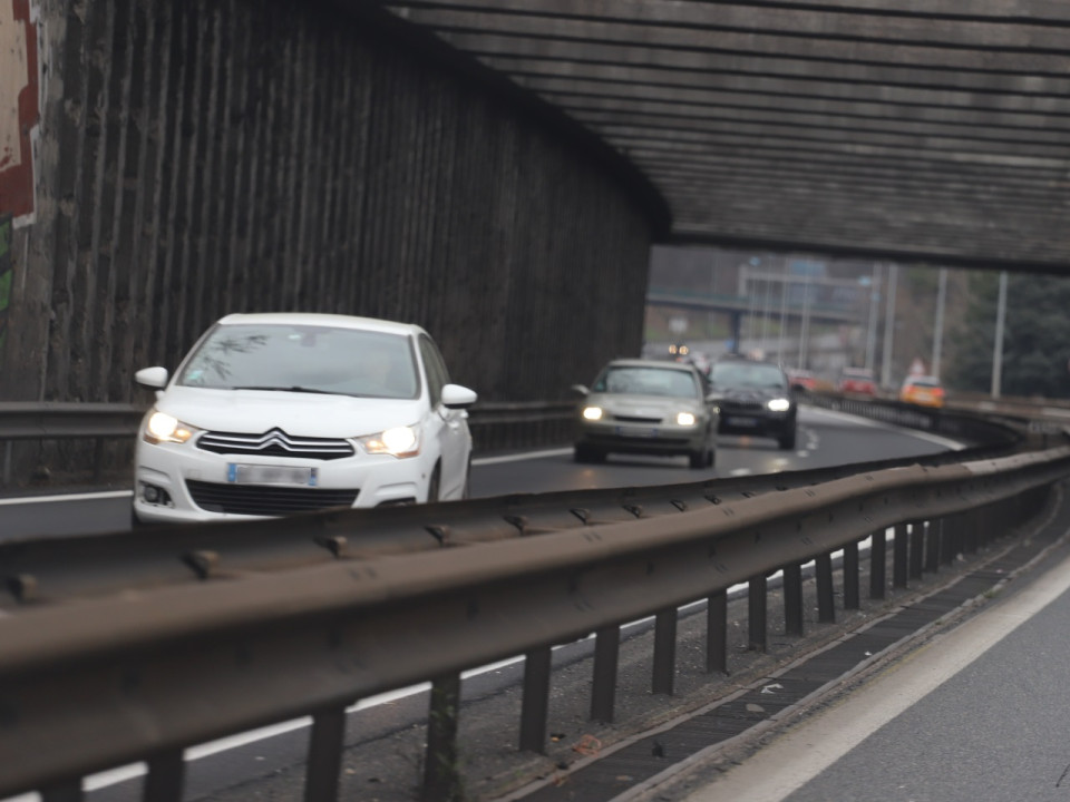 Un piéton percuté par une voiture puis un camion sur l’A6 près de Lyon