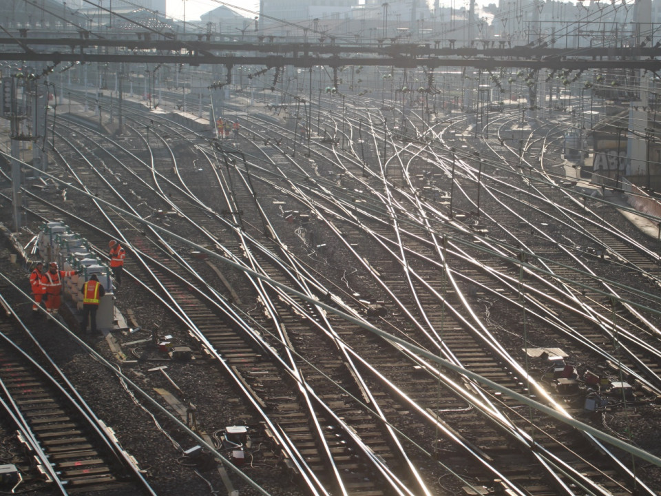 La gare de Perrache change 34 aiguillages et chamboule son réseau TER