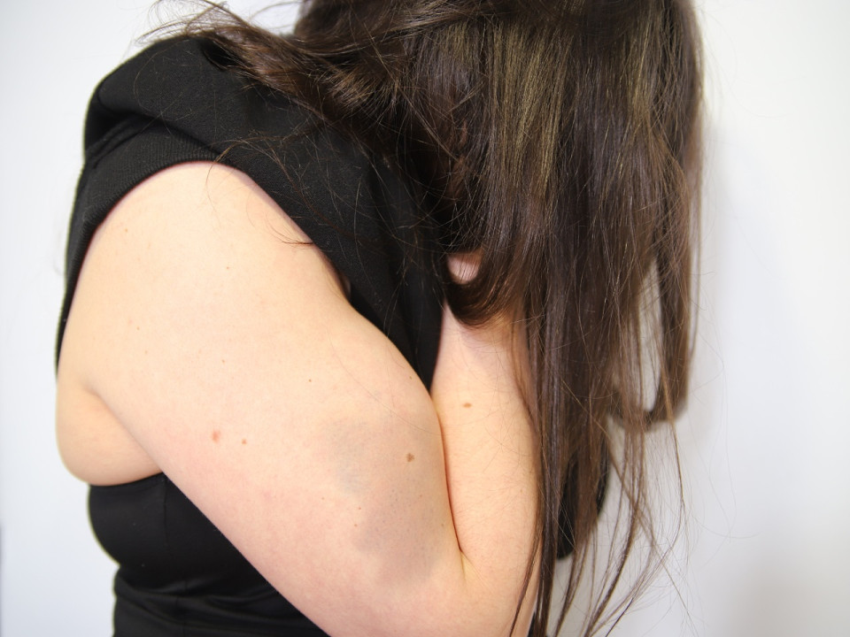 Villefranche : ivre, le mari violent vise le ventre de sa femme enceinte