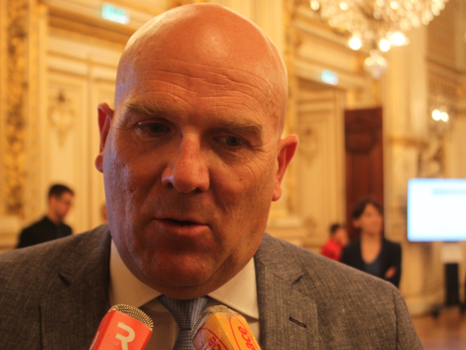 Bruno Bonnell et sa "nouvelle amitié" avec la Manif pour Tous taclés par le PS