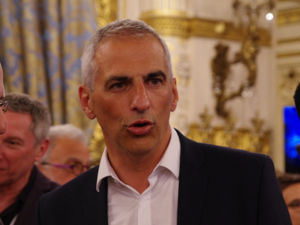 Le député Jean-Luc Fugit invite Alternatiba à remettre en état sa permanence dégradée