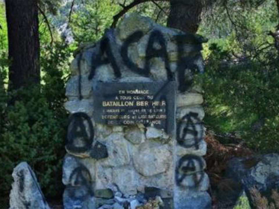 Profanation dans les Hautes-Alpes : une amicale Lyonnaise veut porter plainte