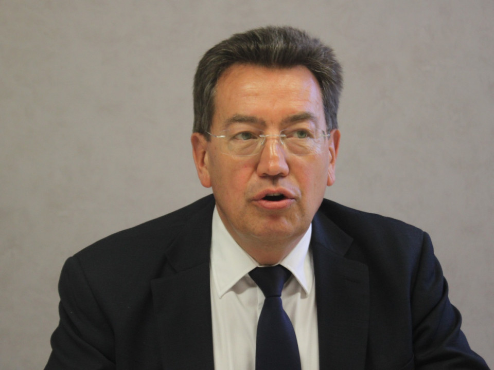 "Pourtant, nous ne sommes pas au Canada" : le coup de gueule du maire de Caluire sur la neige