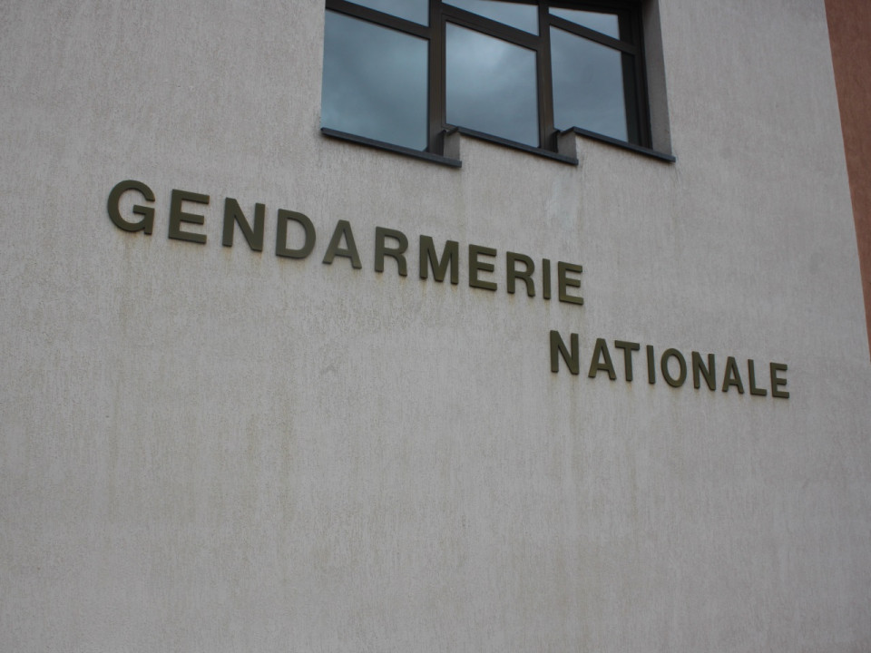 Rhône : à 17 ans, il précipite la voiture de sa mère dans un fossé