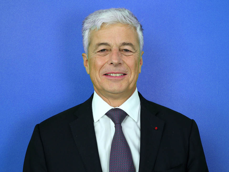 Henri-Michel Comet, préfet de la région Auvergne-Rhône-Alpes : "la clause Molière ne rentre pas dans le cadre légal telle qu'elle est rédigée"