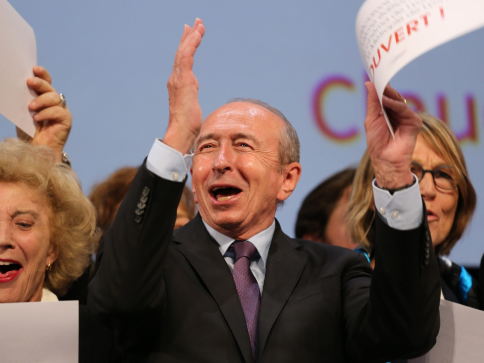 Son anniversaire le jour de la journée mondiale des réfugiés : Gérard Collomb moqué par Sophia Aram