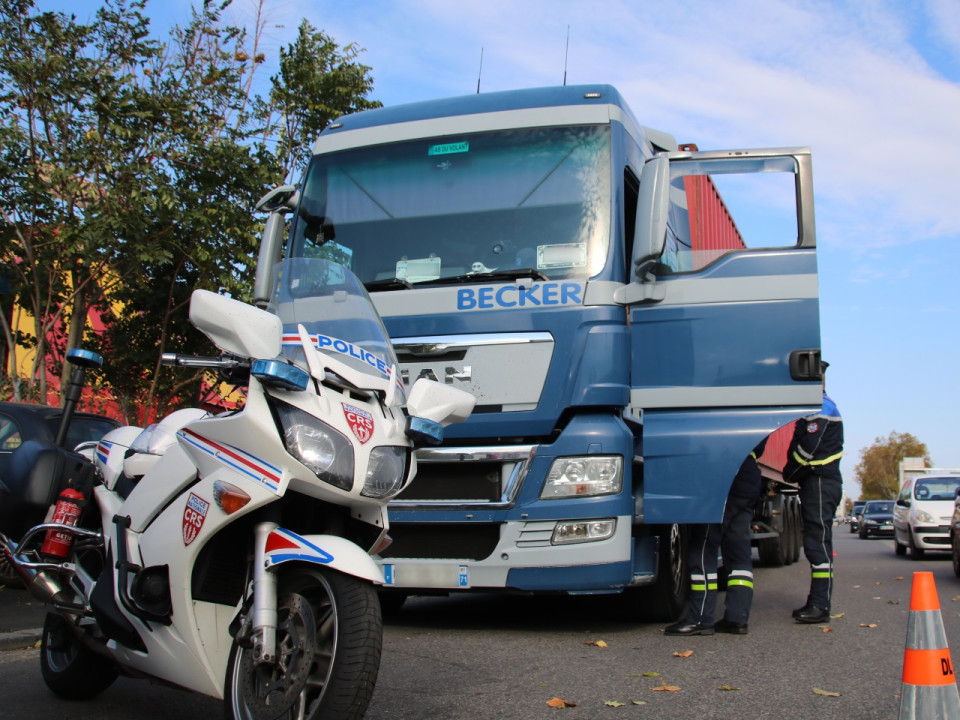 Opération de contrôle routier dans la région : une fraude au dispositif anti-pollution signalée
