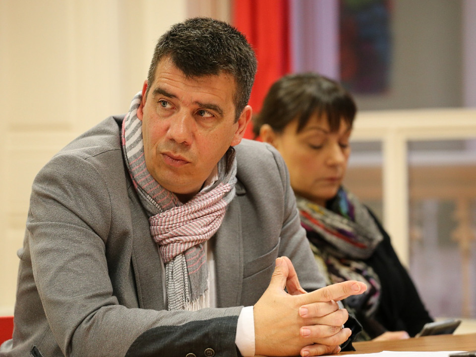 Affaire Benalla : le patron du PS du Rhône dénonce "l'arrogance grossière" d'Emmanuel Macron