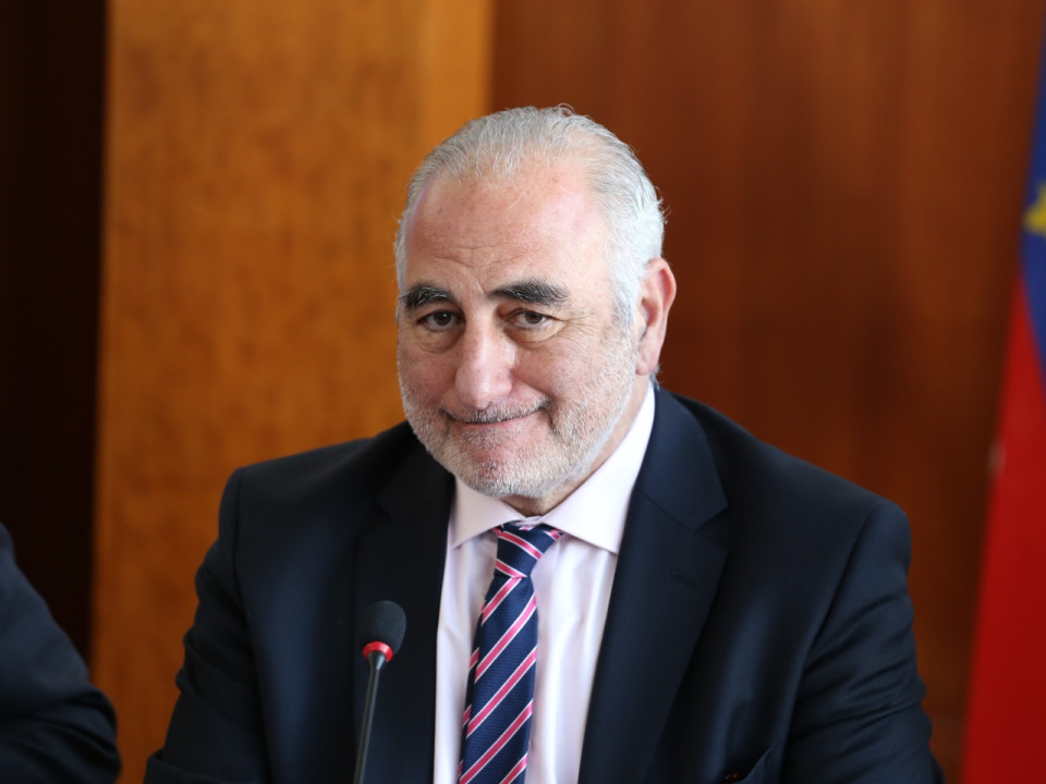 Dîner des étoilés puis rupture du jeûne : la dure et copieuse soirée du maire de Lyon