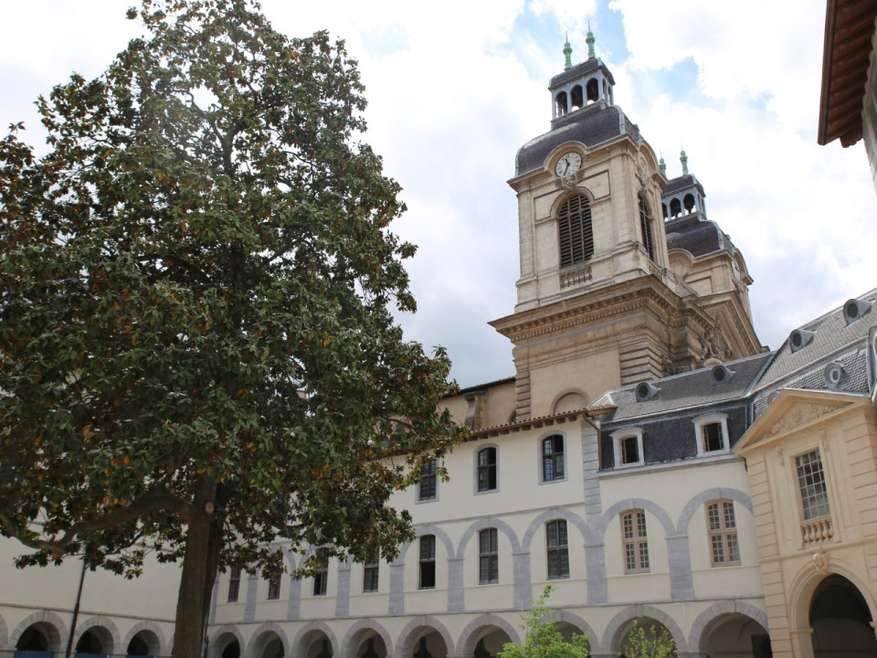 Grand Hôtel-Dieu : quand l’Hôpital tourne le dos à la charité
