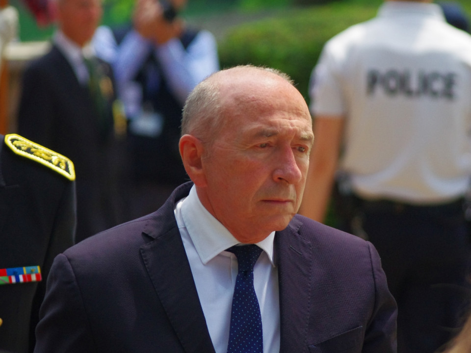 Domicile de Gérard Collomb toujours surveillé à Lyon : est-ce normal ?