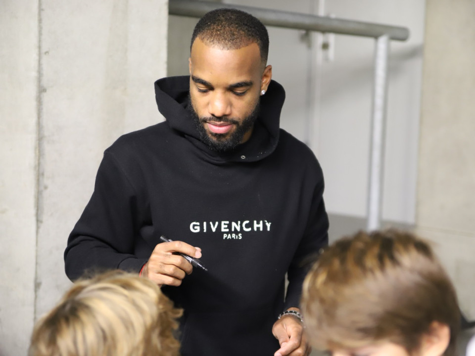 Alexandre Lacazette (ex-OL) rappelé à l’ordre par Arsenal pour non-respect du confinement