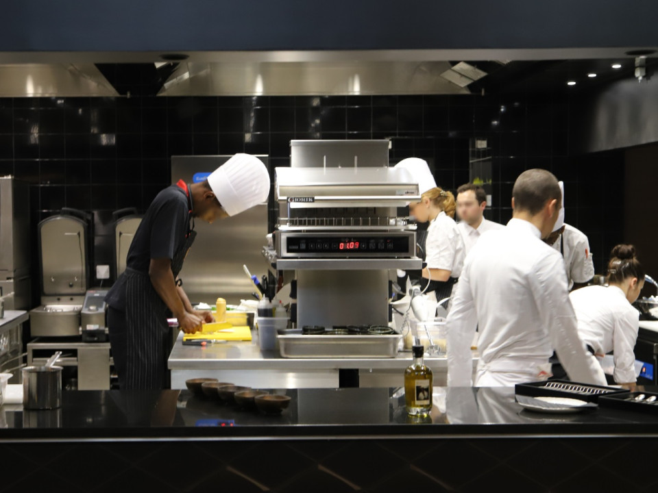 Étoilé dans la Loire, bientôt un nouveau chef à Lyon