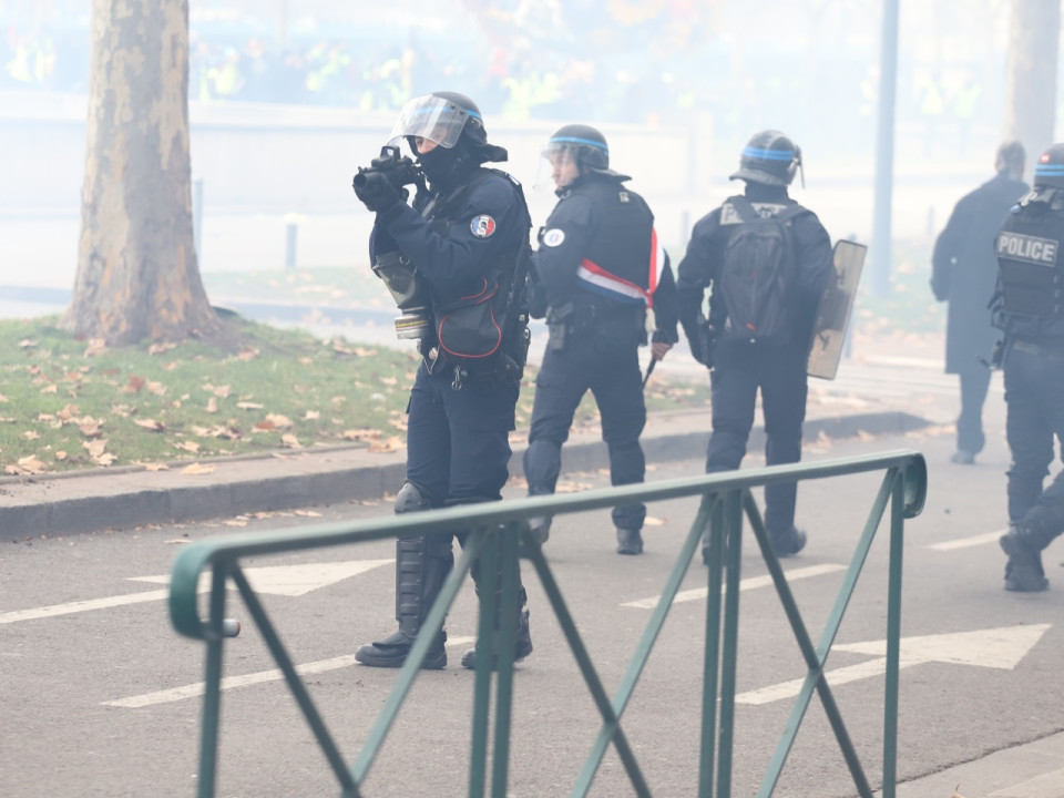 Gilet jaune blessée par un tir de LBD à Lyon : condamnation de l’Etat requise