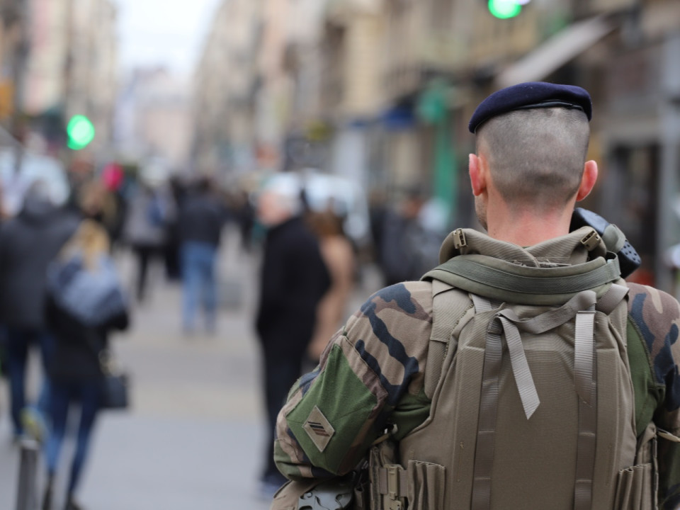 Lyon : il crie "Allah Akhbar" devant des militaires pour s'amuser