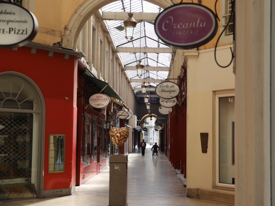 Policier rou&eacute; de coups et d&eacute;pouill&eacute; &agrave; Lyon : son agresseur pr&eacute;sent&eacute; au parquet ce vendredi