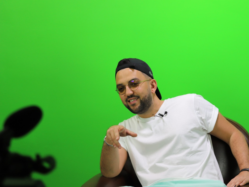 Jhon Rachid retrace son enfance à Lyon dans sa BD "Comme on peut"