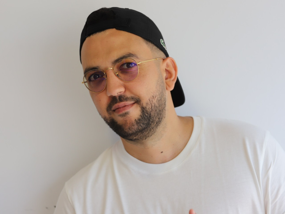 Le youtubeur lyonnais Jhon Rachid va sortir une BD sur son enfance difficile à Lyon