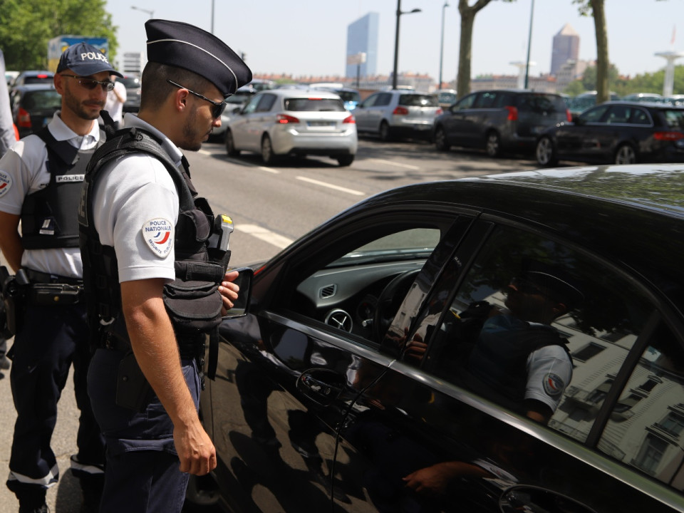 Lyon 9e : le conducteur sans permis avait sur lui 8 pochons de cannabis et portait un bracelet électronique