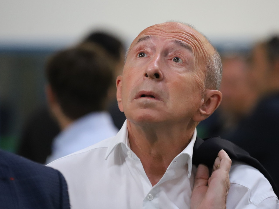 Municipales à Lyon : le commentaire lunaire de Collomb sur un sondage tout aussi fou