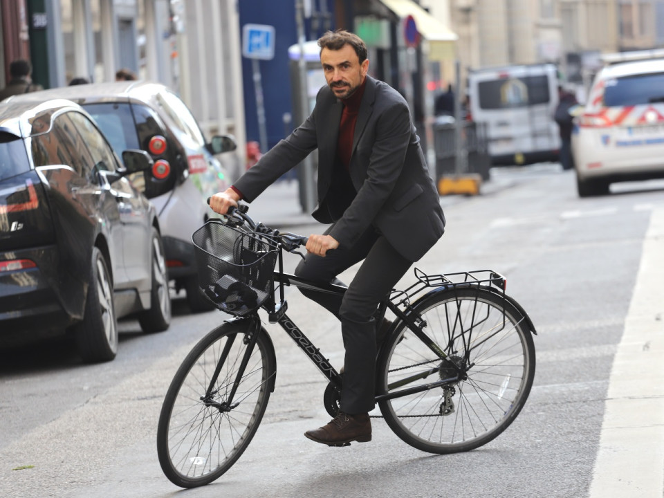 Une Fête des Lumières à Lyon sans penser aux attentats ? Grégory Doucet fait polémique