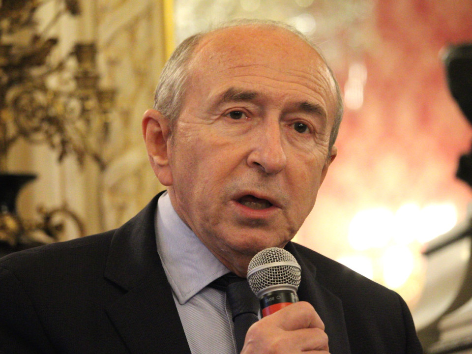 "Pas de difficultés particulières" pour les LGBT à Lyon : Collomb fait polémique