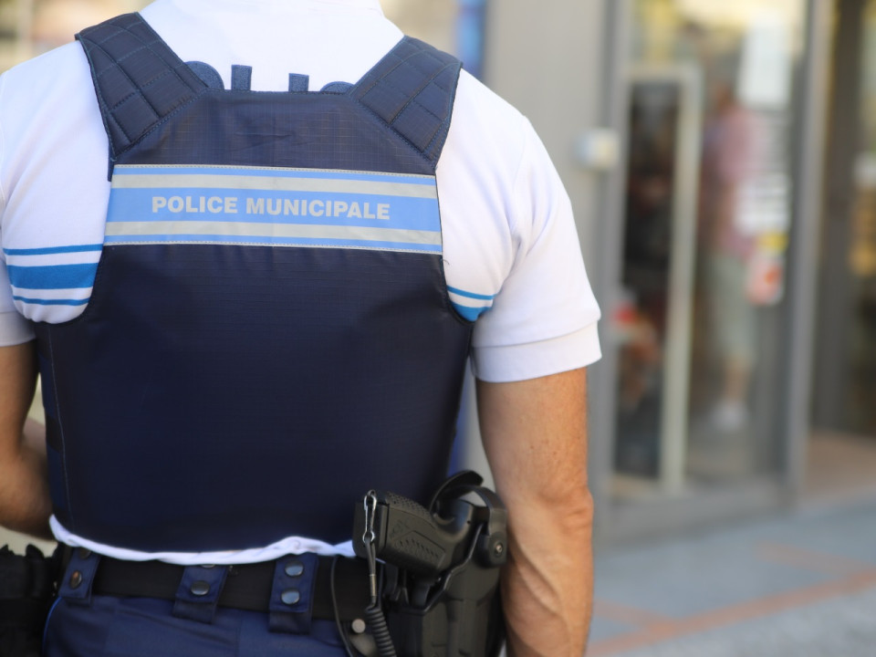 Faire respecter le couvre-feu avec une police municipale qui ferme à 20h : le casse-tête du maire de Bron