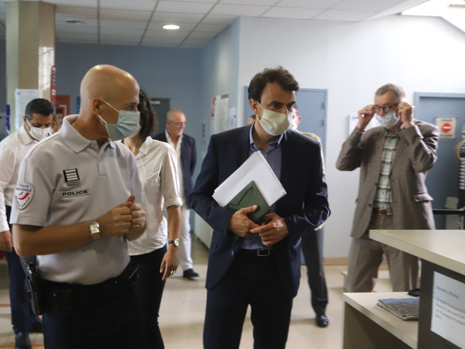 Lyon : le maire Grégory Doucet réclame 200 policiers supplémentaires