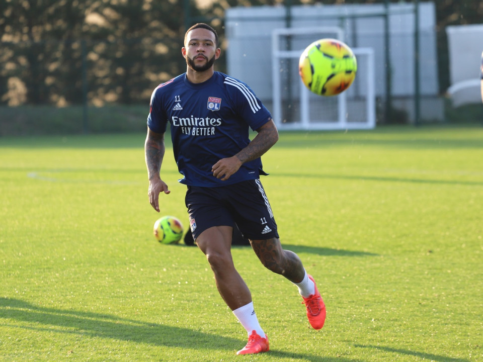OL : Aouar et Memphis devraient rester à Lyon !