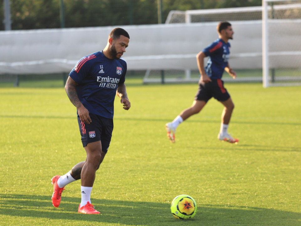 OL : Memphis Depay récupère le numéro 10 !